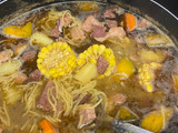 Sopa de jamón y salchichón