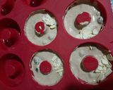 Foto del paso 2 de la receta: Donuts sin azúcar con arándanos