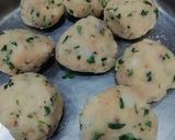 A picture of step 5 of Batata Vada.