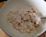 A picture of step 4 of Apricot Cream Scones.