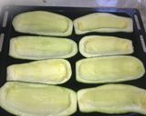 Foto del paso 2 de la receta: Zapallitos italianos rellenos con queso 🧀