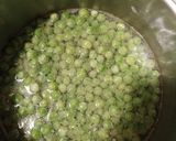 Foto del passaggio 2 della ricetta Piselli al pomodoro