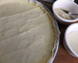 Foto del paso 3 de la receta: Tarta de cebollas con espárragos y mazorquitas de maíz (choclo enano)