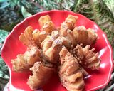 Foto langkah ke 6 dari resep Blooming lotus onion.