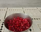 A picture of step 1 of Pomegranate, grapes juice.