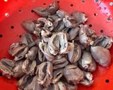 Hình bước làm 3 của món Salad gà xé hành tây 🧅