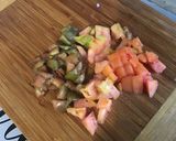 Une image de l'étape 3 de Salade surprise multicolore marinée au jambon cru.