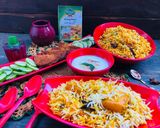 A picture of step 1 of Karachi Famous Aloo chicken biryani.