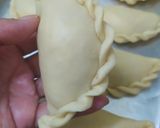 Foto langkah ke 4 dari resep Pastel Renyah Tanpa Telur dan Bisa Frozen.