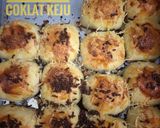 Foto langkah ke 6 dari resep Bolen Pisang Coklat Keju.
