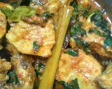 Foto langkah ke 5 dari resep Ayam woku kemangi.