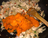 Foto del paso 3 de la receta: Mini tartitas de pollo, calabaza y vegetales♥️