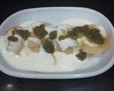 A picture of step 5 of Dahi Vada Chaat.