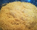 Foto del paso 2 de la receta: "Fideus rossos amb escupinyas" (Fideos dorados con berberechos)