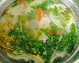 Hình bước làm 2 của món Canh Chua Đầu Cá Bè Nấu Sấu