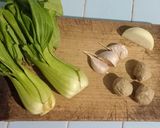 Foto langkah ke 1 dari resep Ca Sawi Bakso.