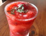 Foto del paso 4 de la receta: Mojito de frutilla con maní surtido