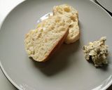 整顆松露奶油麵包-西式前菜idea-Truffle Butter Baguette的食譜步驟1照片
