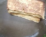 A picture of step 4 of Bread omelet with cheese.