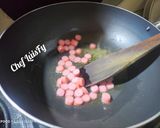Foto del paso 3 de la receta: Repollo salteado con huevo y salchichas... LuisFy