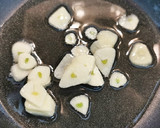 Foto del paso 3 de la receta: Pimientos rojos caramelizados con Huevos fritos