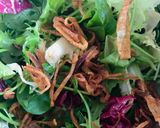 Hình bước làm 2 của món 🌱 Salad Rau Xanh Sốt Quýt Rắc Hành Phi