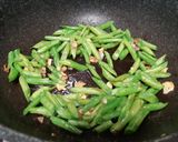 Foto langkah ke 3 dari resep Tumis Buncis Kerang.