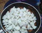 A picture of step 4 of Mooli ki sabzi.