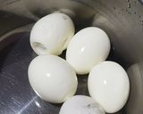 A picture of step 2 of Cream Cheese & Egg Sandwich.