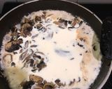 Foto langkah ke 5 dari resep Rosti with chicken truffle mushroom sauce.