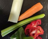 Foto del paso 1 de la receta: Crema de calabacín y apio sin patata Monsieur Cuisine Plus
