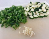 Foto del paso 3 de la receta: Berenjenas rellenas de verduras y atún