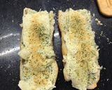 Foto del paso 8 de la receta: Pan de Ajo 🧄 o Garlic Bread [Fácil]