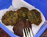 Foto del paso 5 de la receta: Torrejas de acelga, más ricas que las de mi suegra.