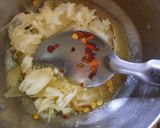 A picture of step 2 of Chilli Garlic paratha.