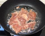 รูปขั้นตอนการทำที่ 3 ของ คะน้าผัดหมูนุ่ม