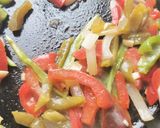 Foto del paso 2 de la receta: Fajitas de camarón