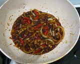 Foto langkah ke 4 dari resep Udang Sosis Asam Manis.