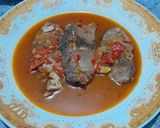 Foto langkah ke 4 dari resep Tongkol Masak Asam Pedas.