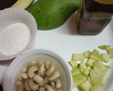 A picture of step 1 of Vegan raw mango cheese cup cakes.