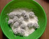 Foto langkah ke 5 dari resep Klepon Ketan Hitam.