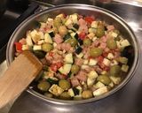 Une image de l'étape 7 de Veau aux olives,tomates et courgette.