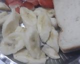 बनाना स्ट्रॉबेरी टोस्ट सैंडविच (banana strawberry toast sandwich recipe in Hindi) रेसिपी चरण 1 फोटो