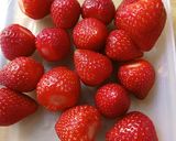 Foto langkah ke 1 dari resep Selai Strawberry.
