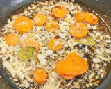 Foto del paso 5 de la receta: Calamares rellenos del  propio calamar y de Panceta ibérica