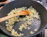 Une image de l'étape 10 de Effiloché de porc aux pommes de terre, champignons et coriandre.