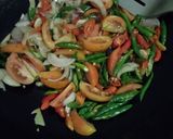 Foto langkah ke 2 dari resep Ikan Asin Tumis Cabe.