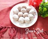 A picture of step 4 of Fresh Coconut Laddoos.