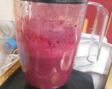 A picture of step 1 of Black current creamy icecream.