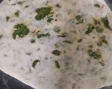 A picture of step 3 of Palak Paratha.